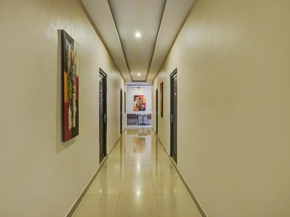 Oyo 90986 Hotel Srikandi Adisucipto Kalasan Eksteriør bilde
